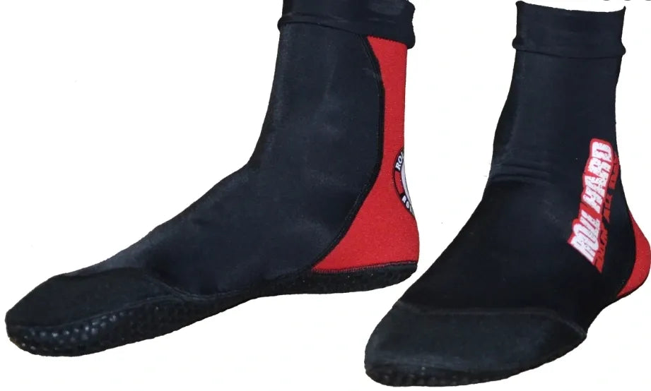 RING TO CAGE "ROLL HARD" MMA GRAPPLING SOCKS