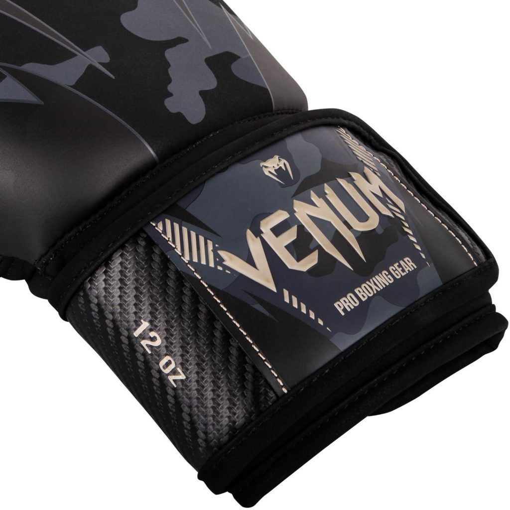 VENUM IMPACT BOXING GLOVES - Dark Camo / Sand