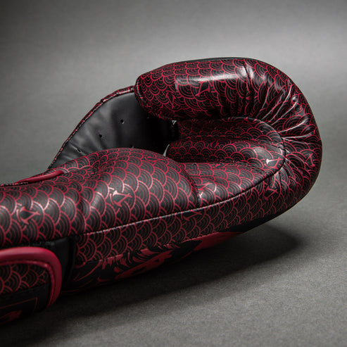 Venum Assassin's Creed Shadows Boxing Gloves - Black/Burgundy