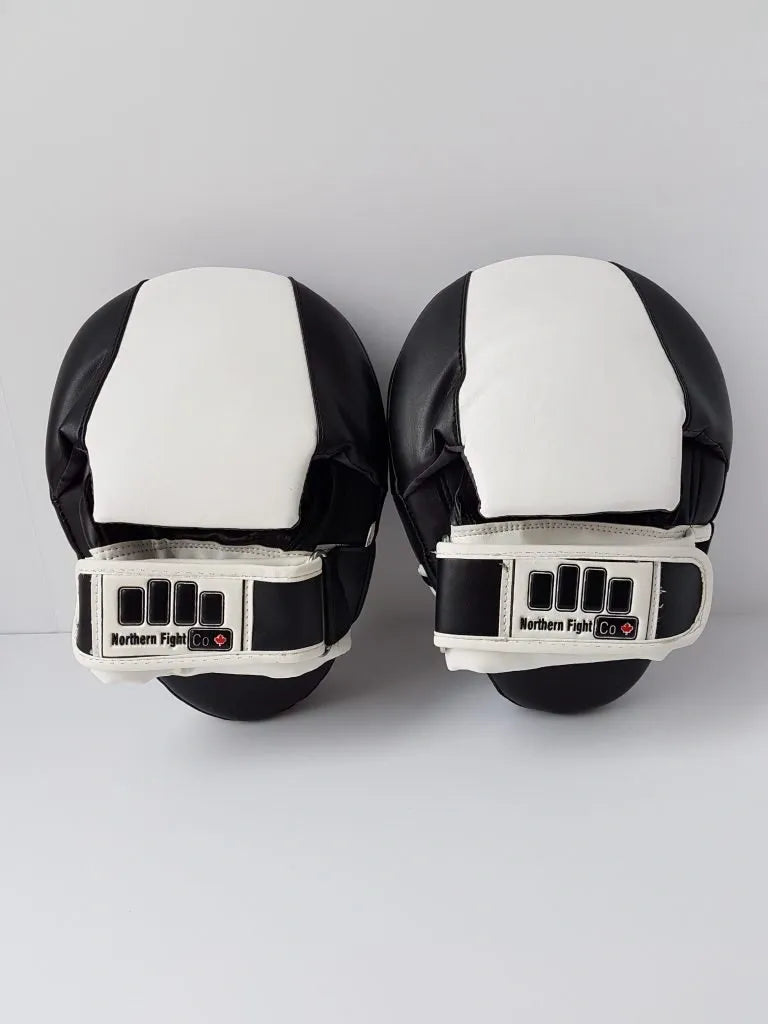 NFC CURVED FOCUS MITTS